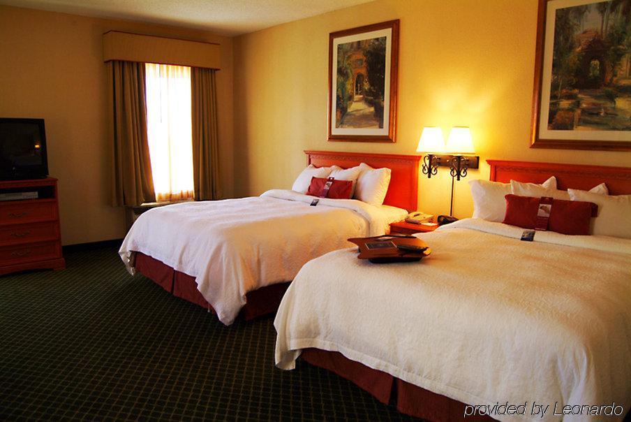 Hampton Inn & Suites St. Petersburg/Downtown Стая снимка