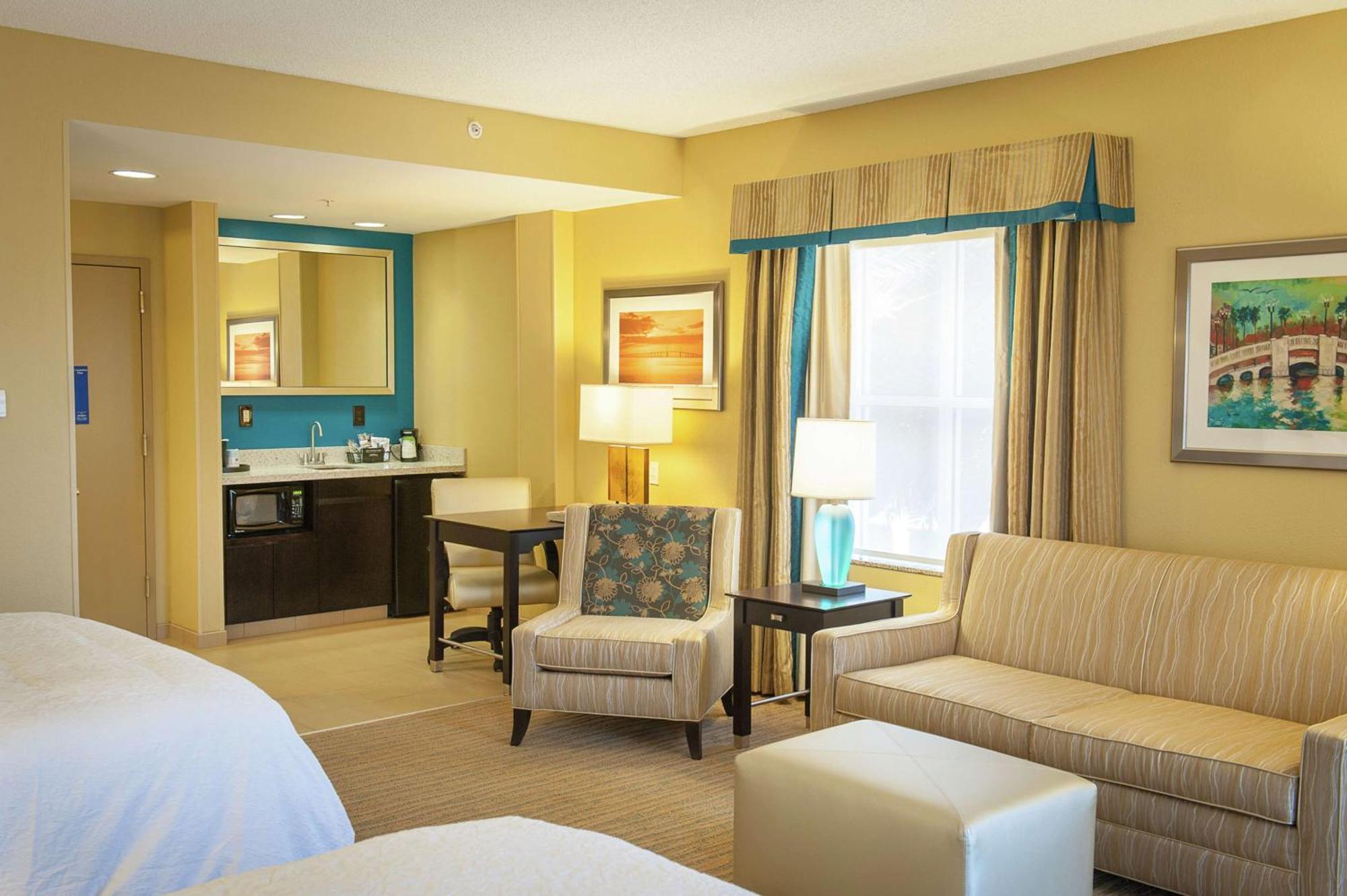 Hampton Inn & Suites St. Petersburg/Downtown Екстериор снимка