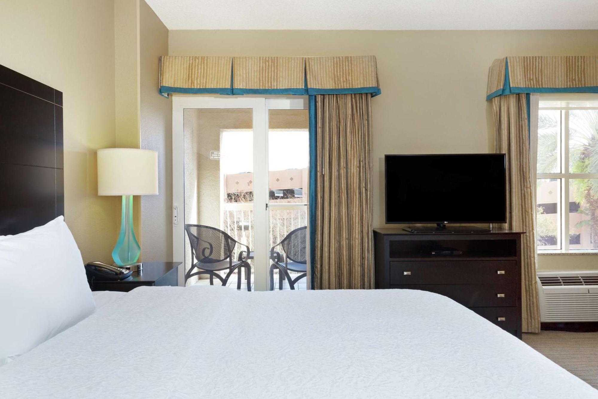 Hampton Inn & Suites St. Petersburg/Downtown Екстериор снимка