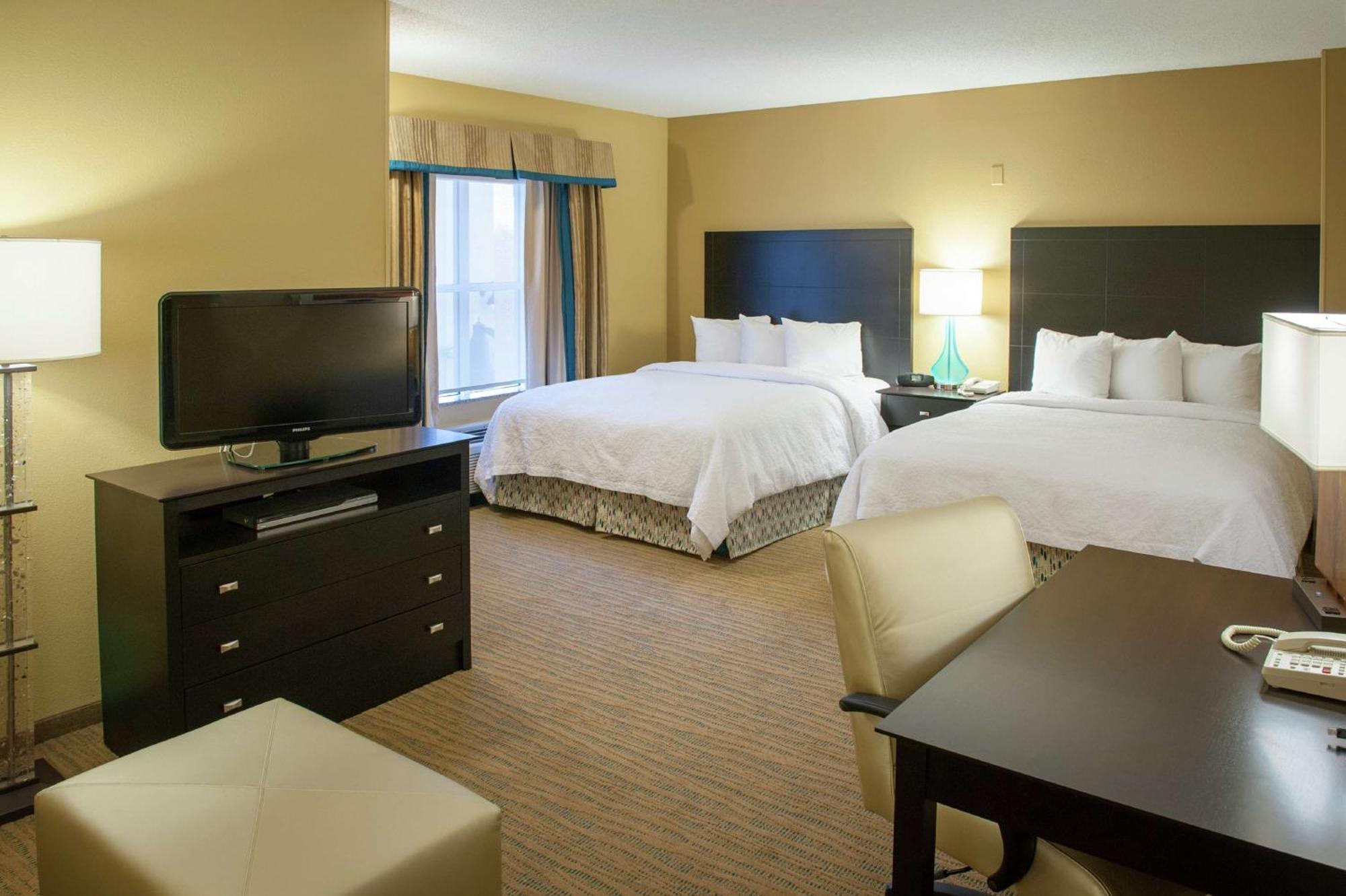Hampton Inn & Suites St. Petersburg/Downtown Екстериор снимка