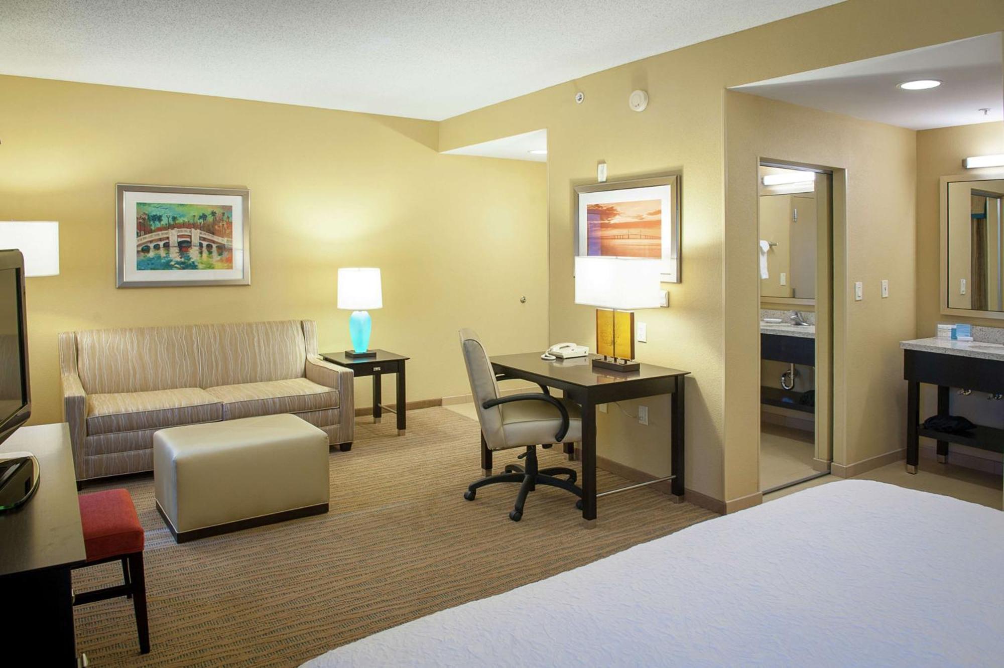 Hampton Inn & Suites St. Petersburg/Downtown Екстериор снимка