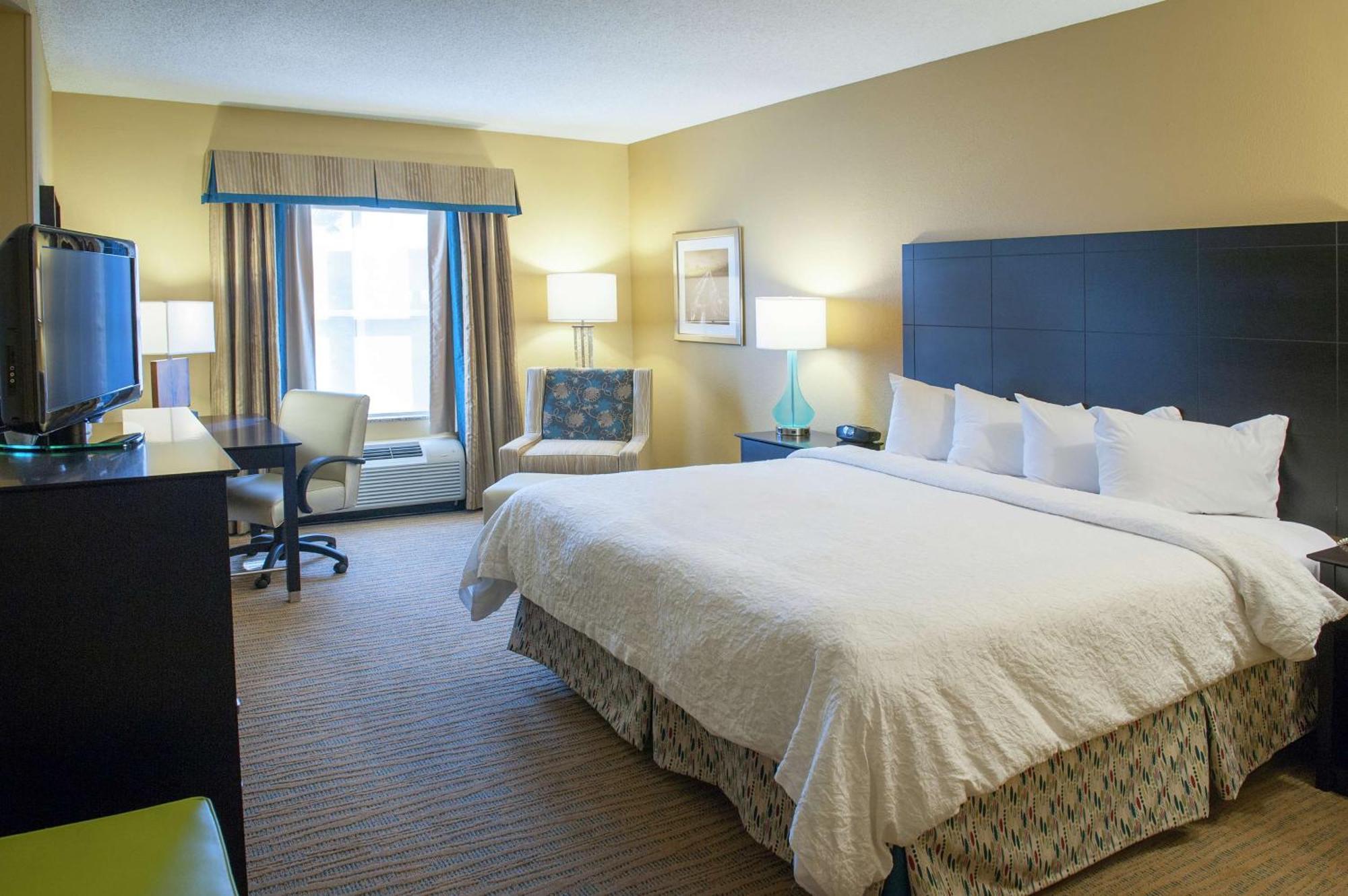 Hampton Inn & Suites St. Petersburg/Downtown Екстериор снимка