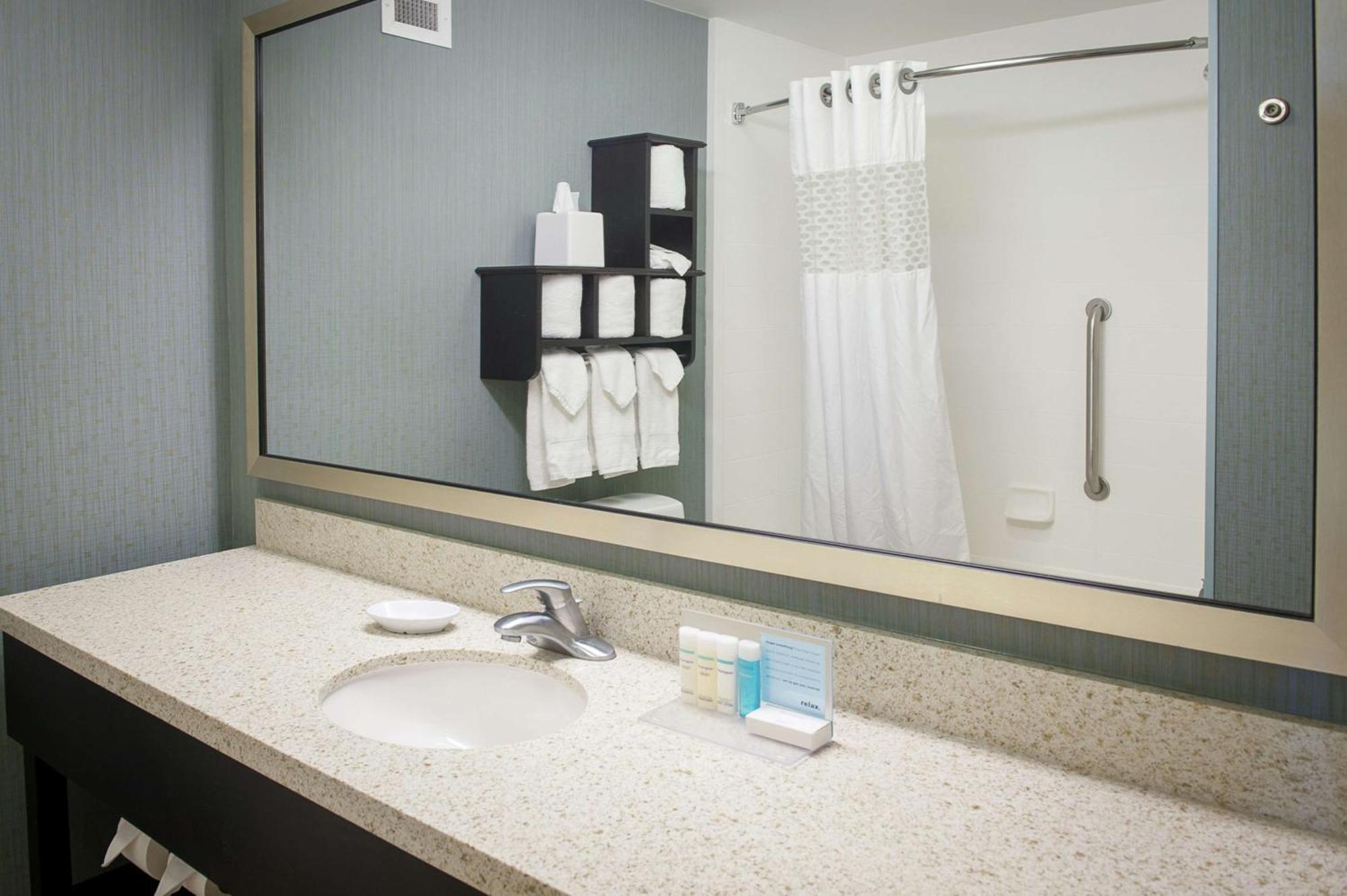 Hampton Inn & Suites St. Petersburg/Downtown Екстериор снимка