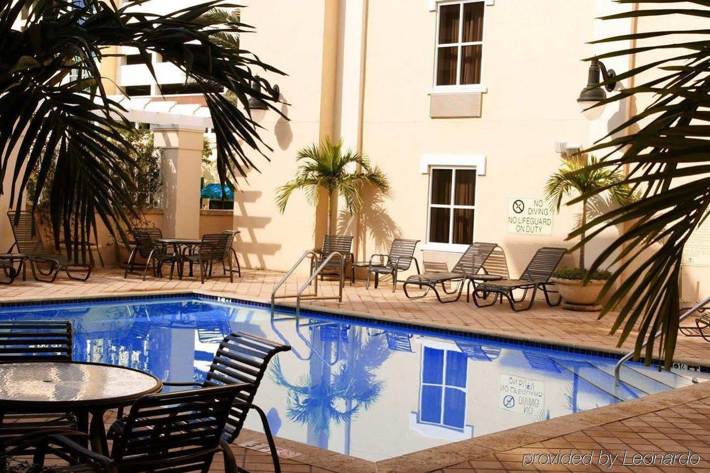 Hampton Inn & Suites St. Petersburg/Downtown Съоръжения снимка