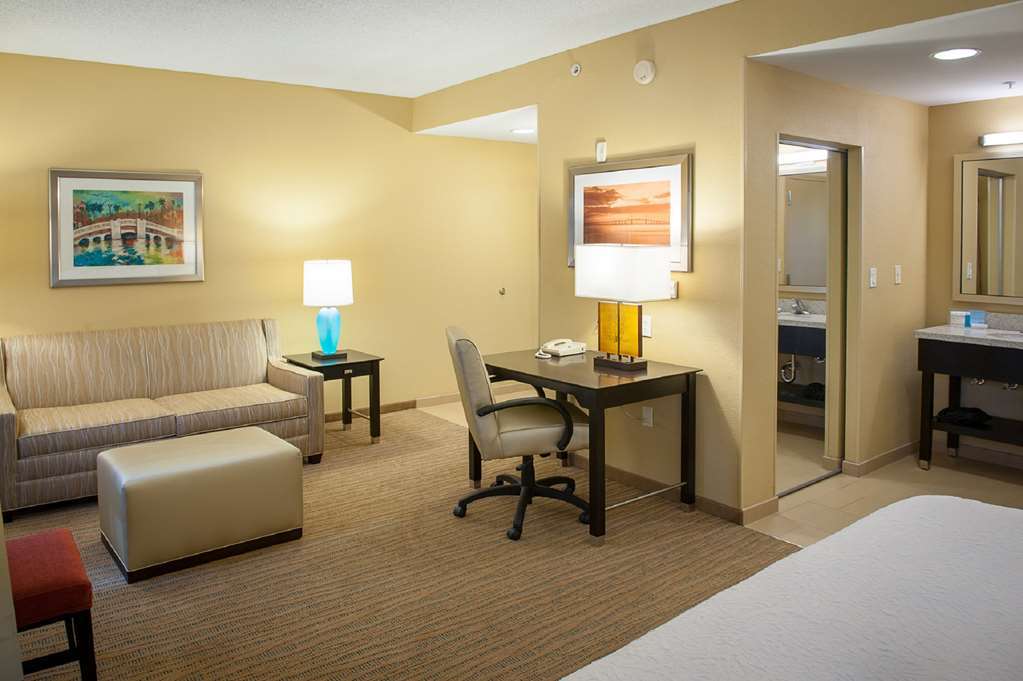 Hampton Inn & Suites St. Petersburg/Downtown Стая снимка