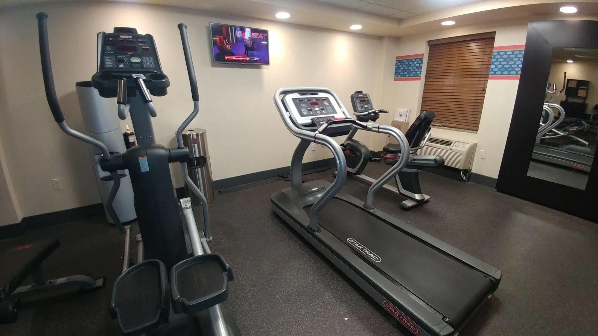 Hampton Inn & Suites St. Petersburg/Downtown Екстериор снимка