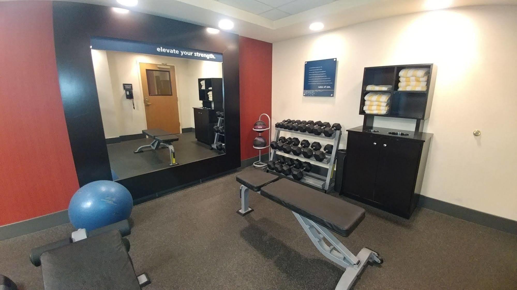 Hampton Inn & Suites St. Petersburg/Downtown Екстериор снимка